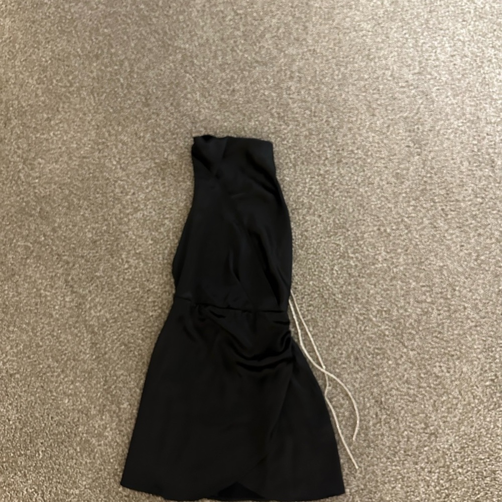 Elegant Black Sleeveless Dress